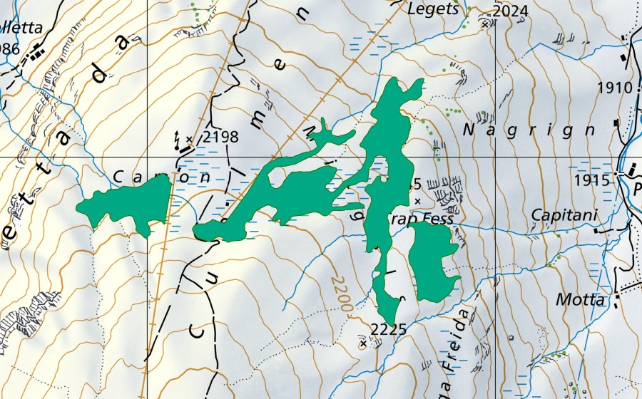swisstopo national map showing the protected perimeter of Cuolmens (Fen)