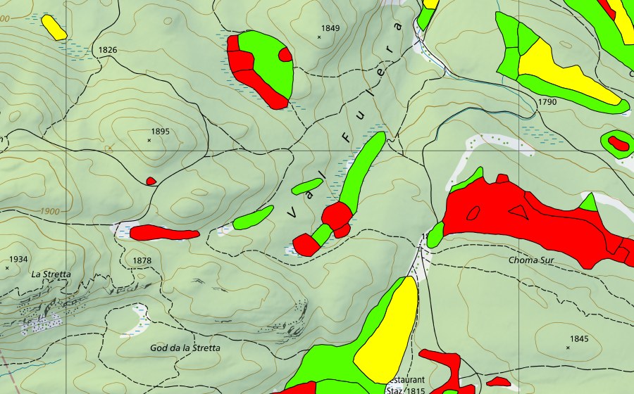 Carte nationale swisstopo avec le périmètre protégé de Stazer Wald (Haut-marais)