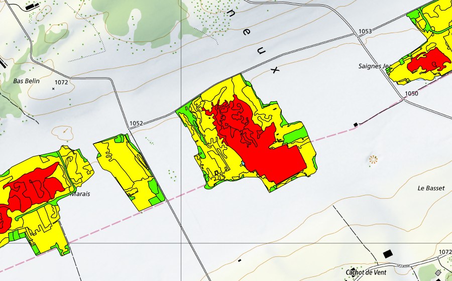 swisstopo national map showing the protected perimeter of Tourbières du Cachot (Le Marais/Marais Rouge) (Raised bog)