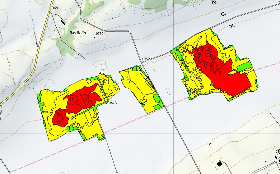 Carte nationale swisstopo avec le périmètre protégé de Tourbières du Cachot (Le Marais/Marais Rouge) (Haut-marais)