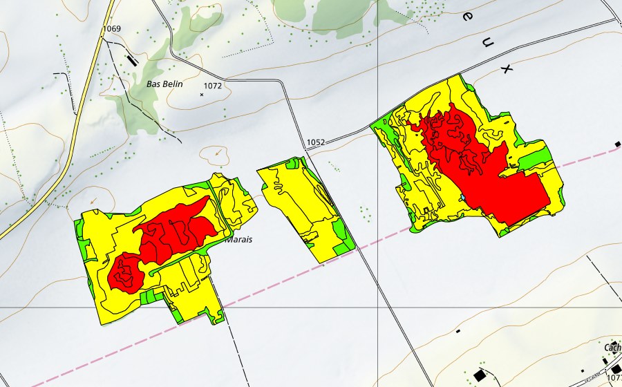 Carte nationale swisstopo avec le périmètre protégé de Tourbières du Cachot (Le Marais/Marais Rouge) (Haut-marais)
