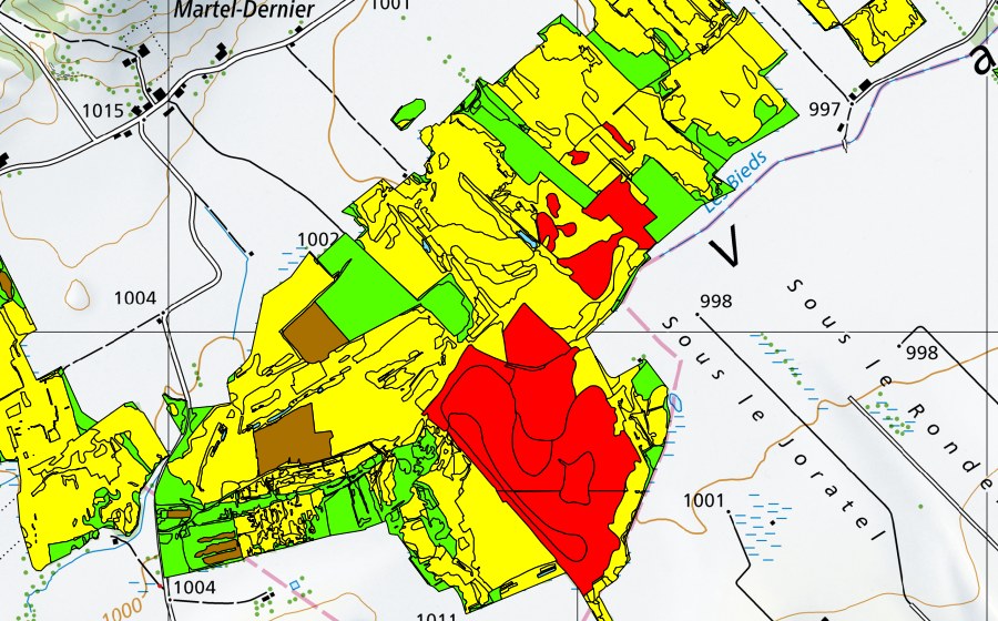 Carte nationale swisstopo avec le périmètre protégé de Vallée des Ponts-de-Martel (Bois des Lattes/Marais Rouge) (Haut-marais)