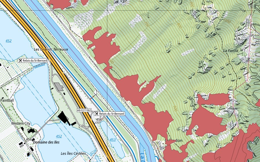 swisstopo national map showing the protected perimeter of Les Follatères (Dry meadow)